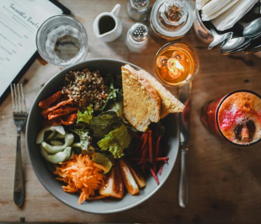 Modern fresh restaurant grain bowl